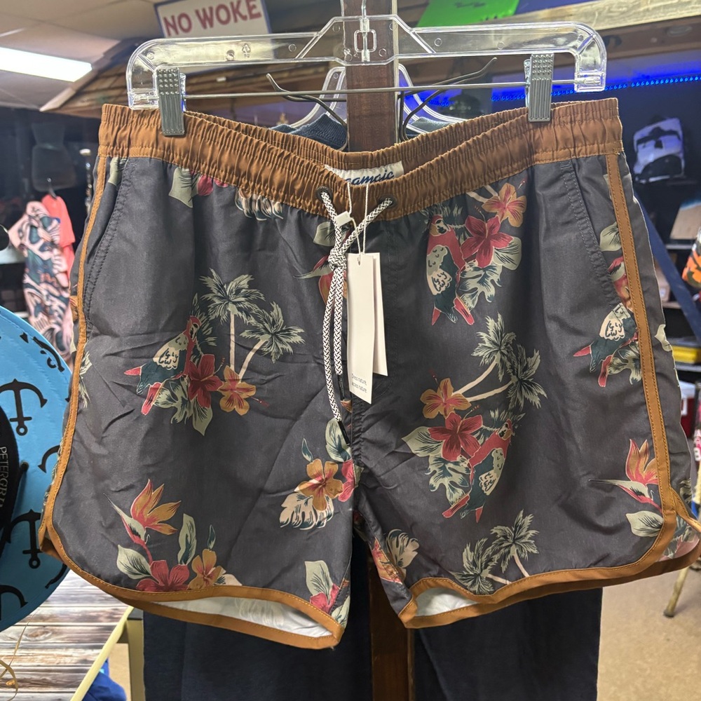 NWT  Mens Swim Trunks